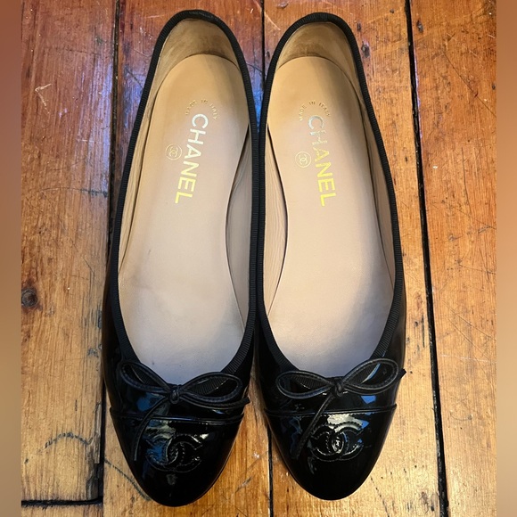 CHANEL Flats - Picture 2 of 11